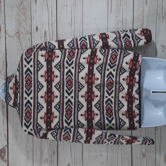 No Boundaries Fleece Pullover - Picture 4 of 5